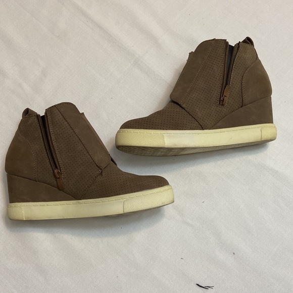 Wedge Taupe Colored Womens Wedge Size 6.5 - Picture 5 of 11